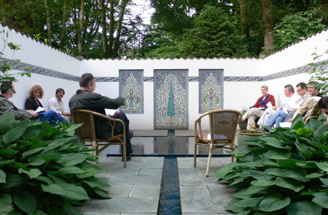 NIAS Fellows in the Rose garden at Wassenaar